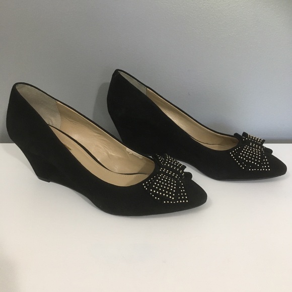 BCBGeneration black suede wedge heels bow - Picture 4 of 10